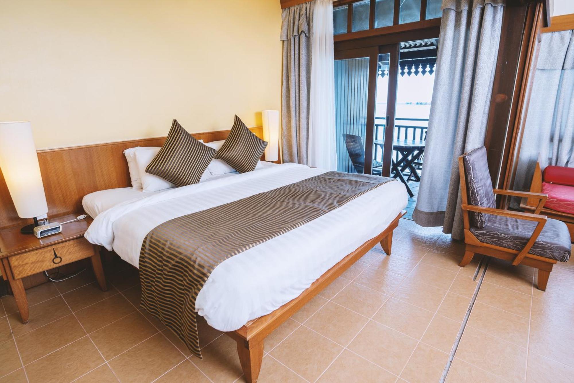 Ombak Villa Langkawi Пантай Ченанг Екстериор снимка