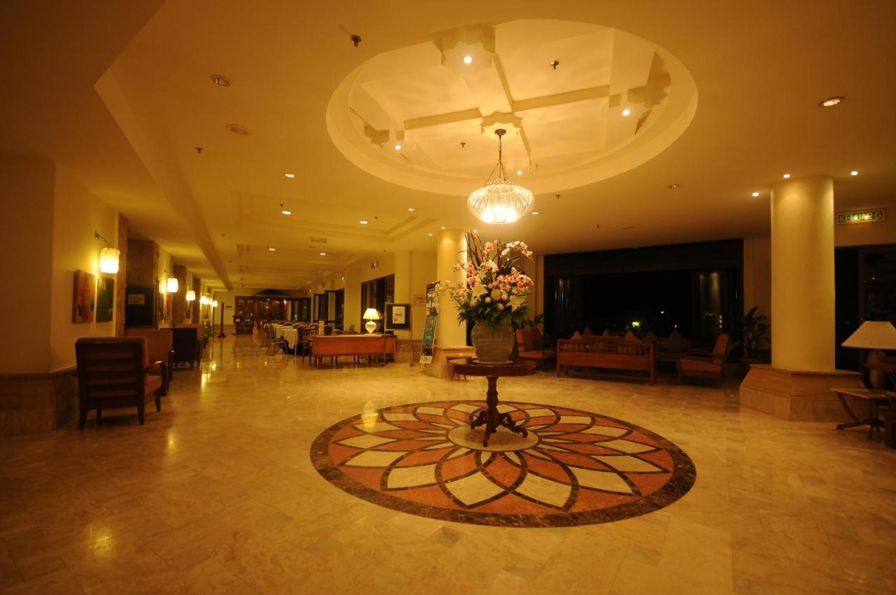 Ombak Villa Langkawi Пантай Ченанг Екстериор снимка