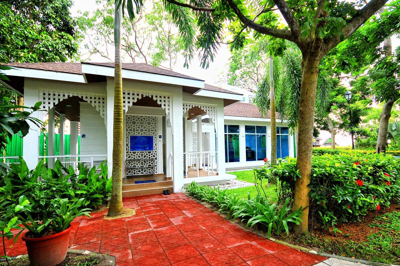 Ombak Villa Langkawi Пантай Ченанг Екстериор снимка